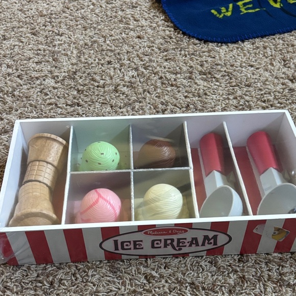 Melissa and Doug Scoop & Stack Ice Cream Cone Play Set